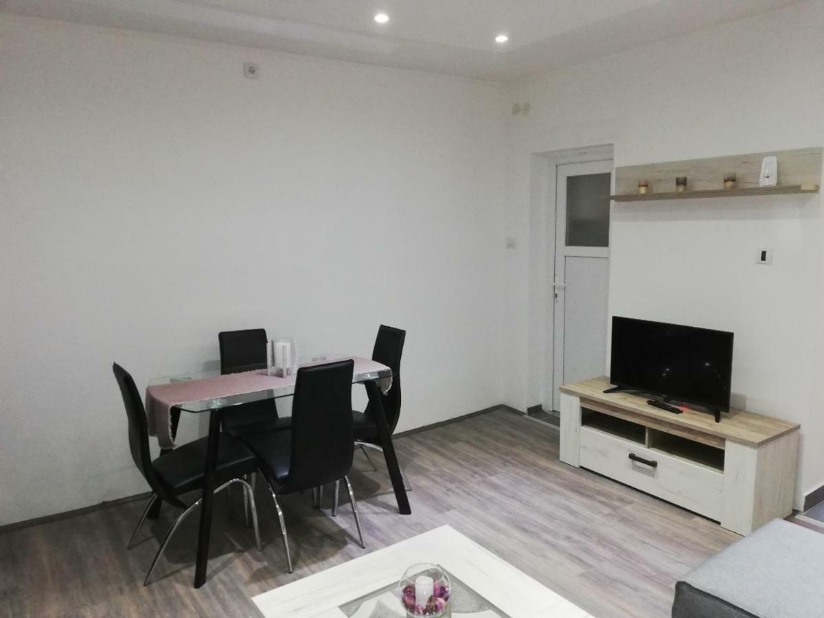 Rooms Jelena Zrenjanin Ngoại thất bức ảnh