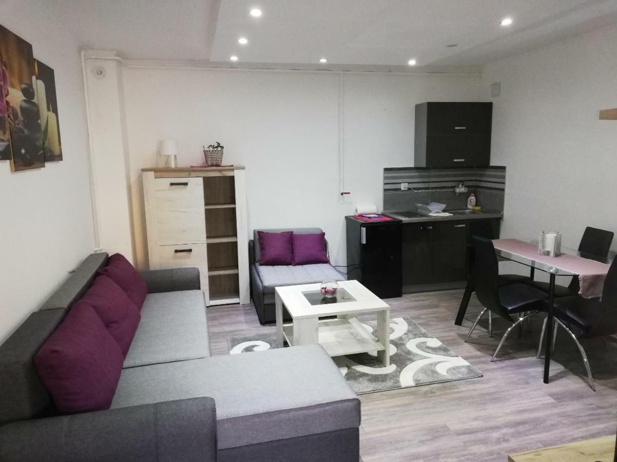 Rooms Jelena Zrenjanin Ngoại thất bức ảnh